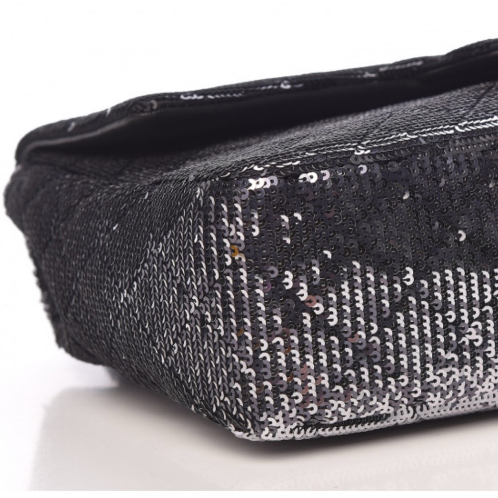 Authentic Chanel sequin flap bag - Picture 8 of 11